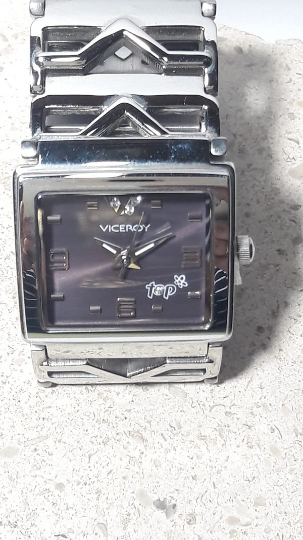 Reloj cuadrado